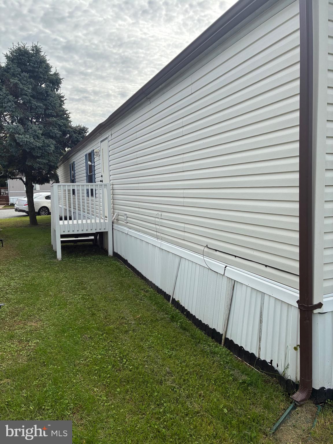 DUNDALK MOBILE HOME COURT - Residential