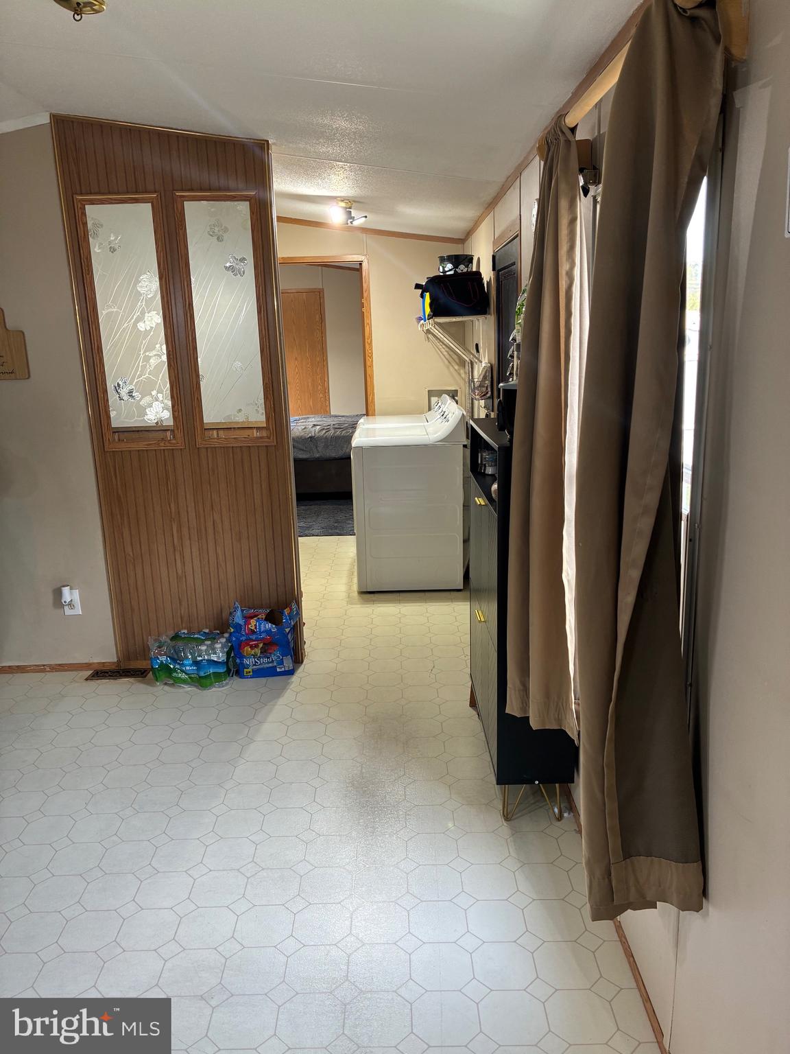 DUNDALK MOBILE HOME COURT - Residential