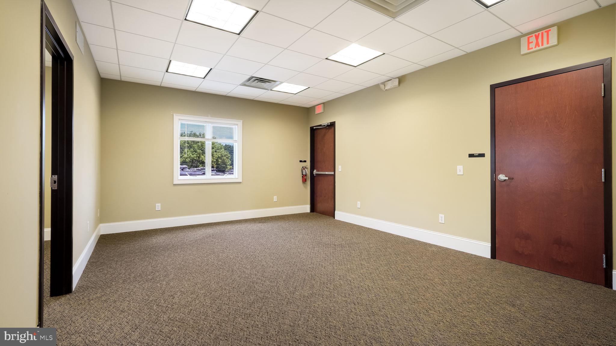 DOYLESTOWN - Commercial Lease