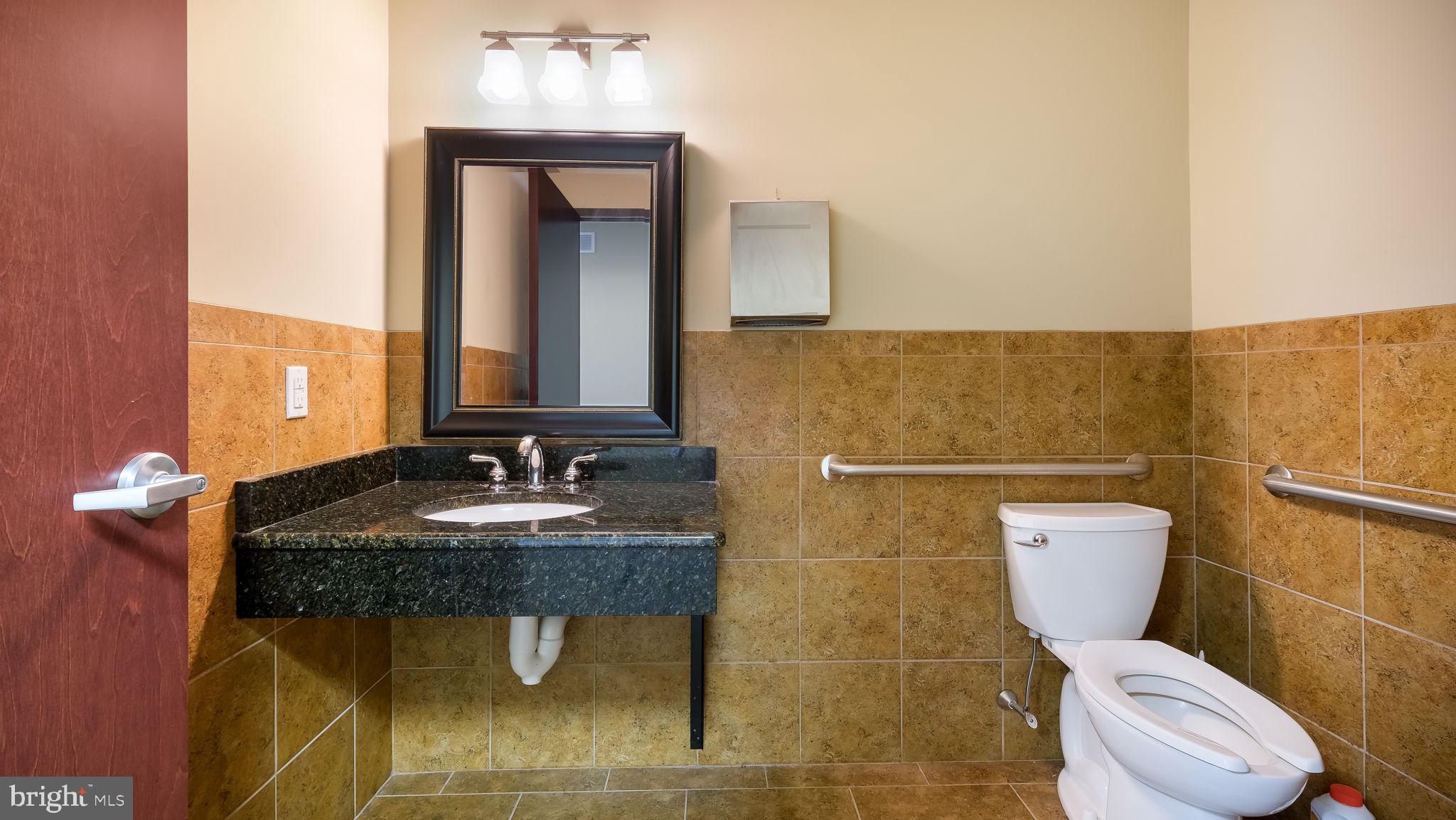 DOYLESTOWN - Commercial Lease