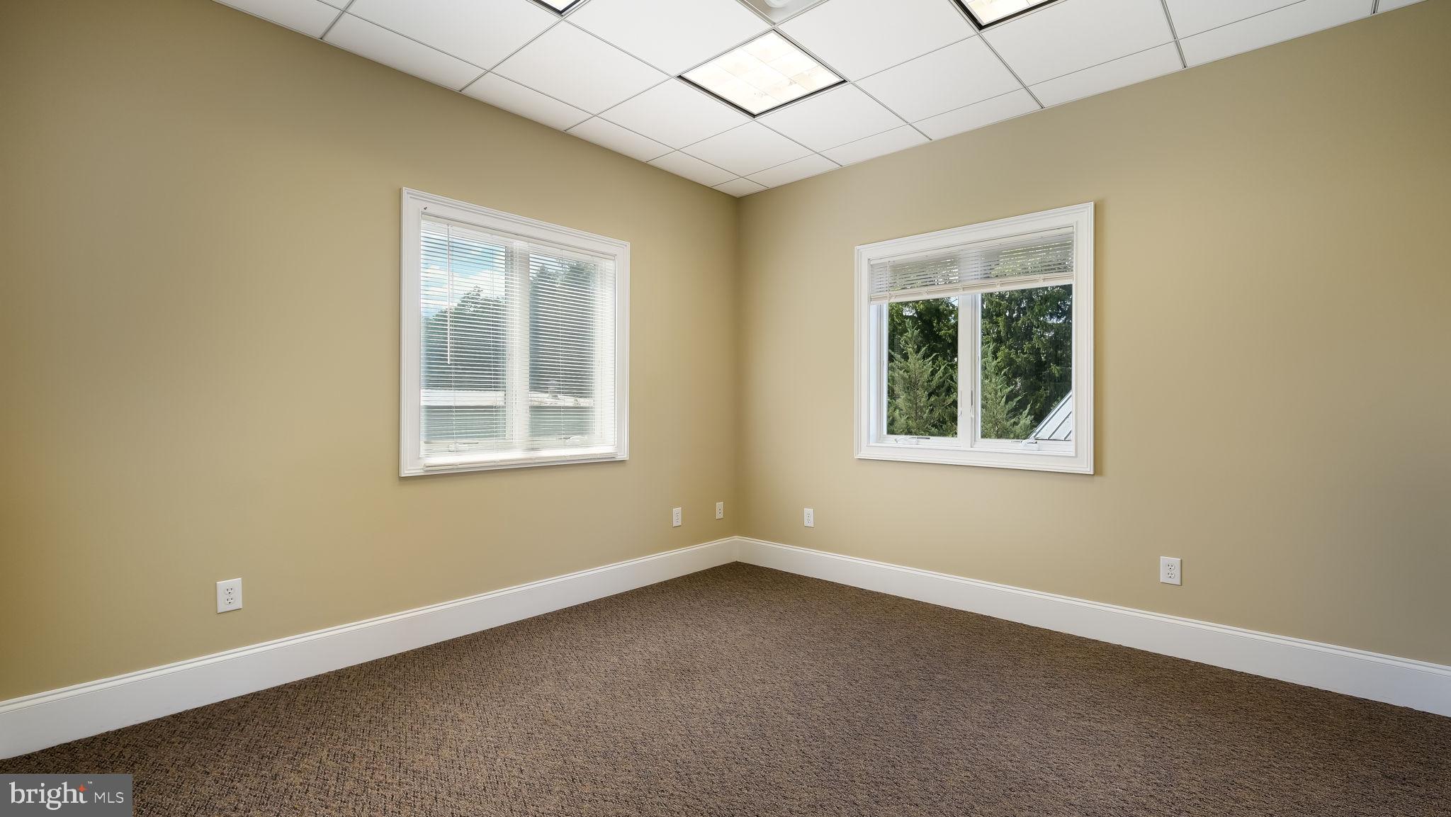 DOYLESTOWN - Commercial Lease