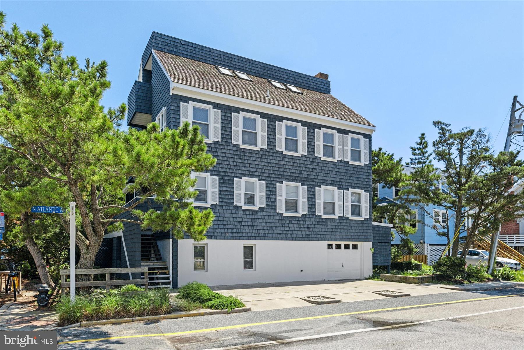 98 FIFTH STREET