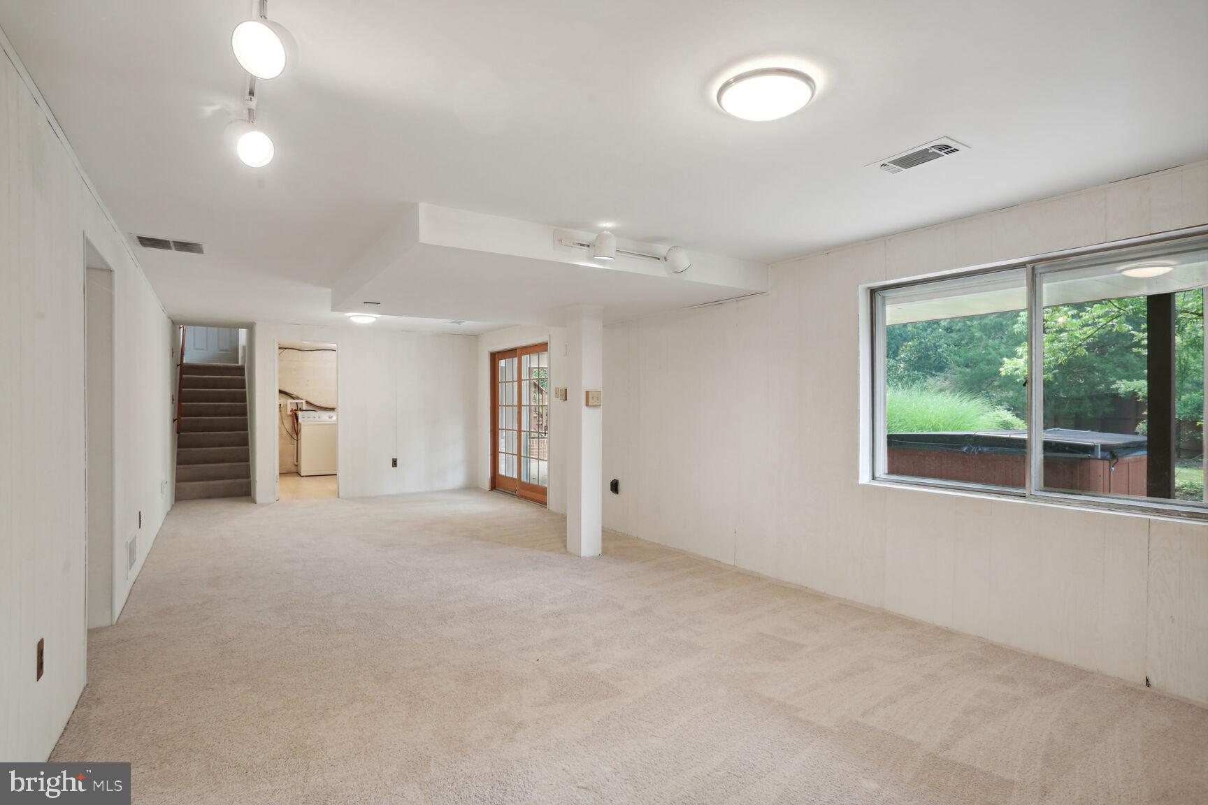 SULGRAVE MANOR - Residential