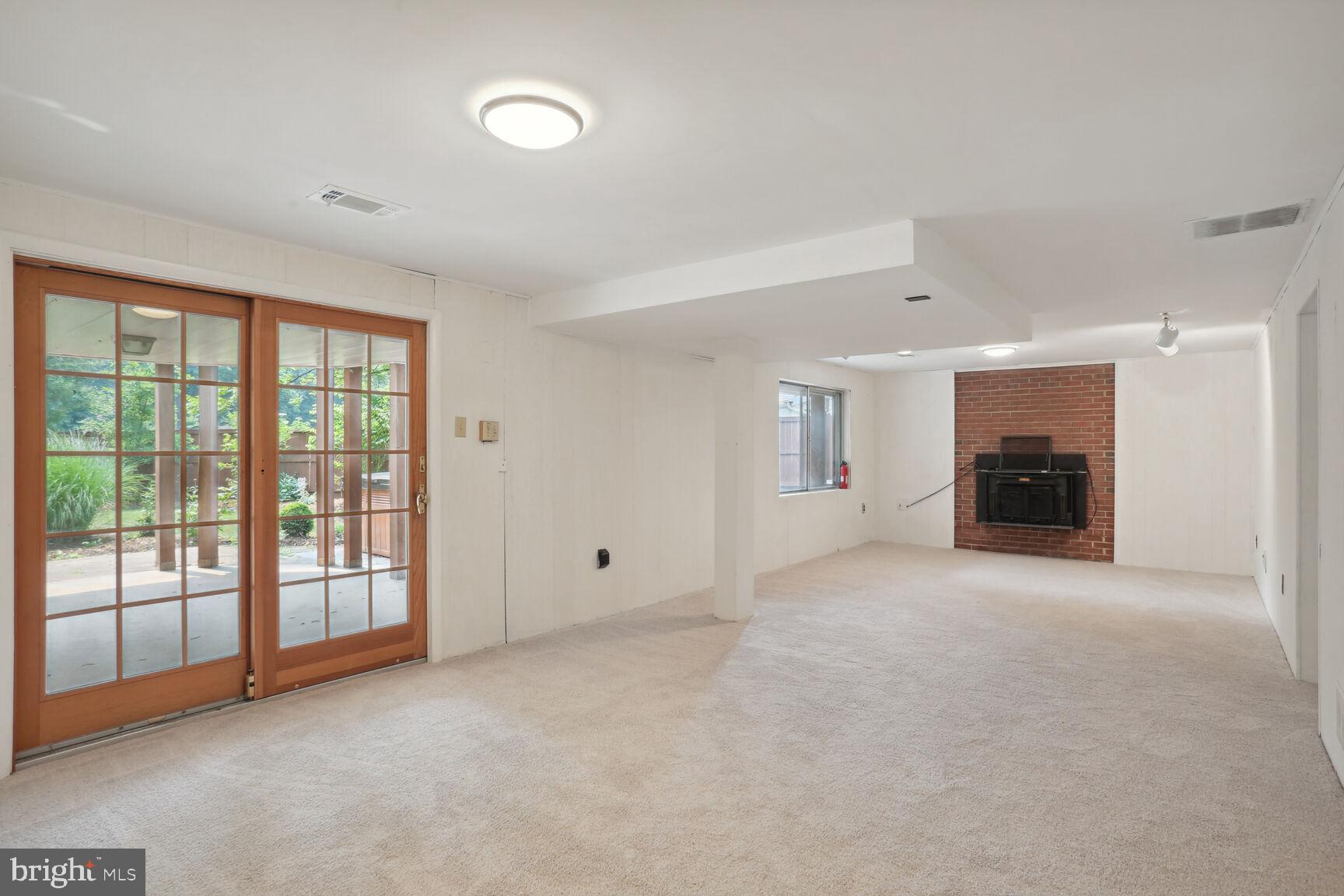 SULGRAVE MANOR - Residential