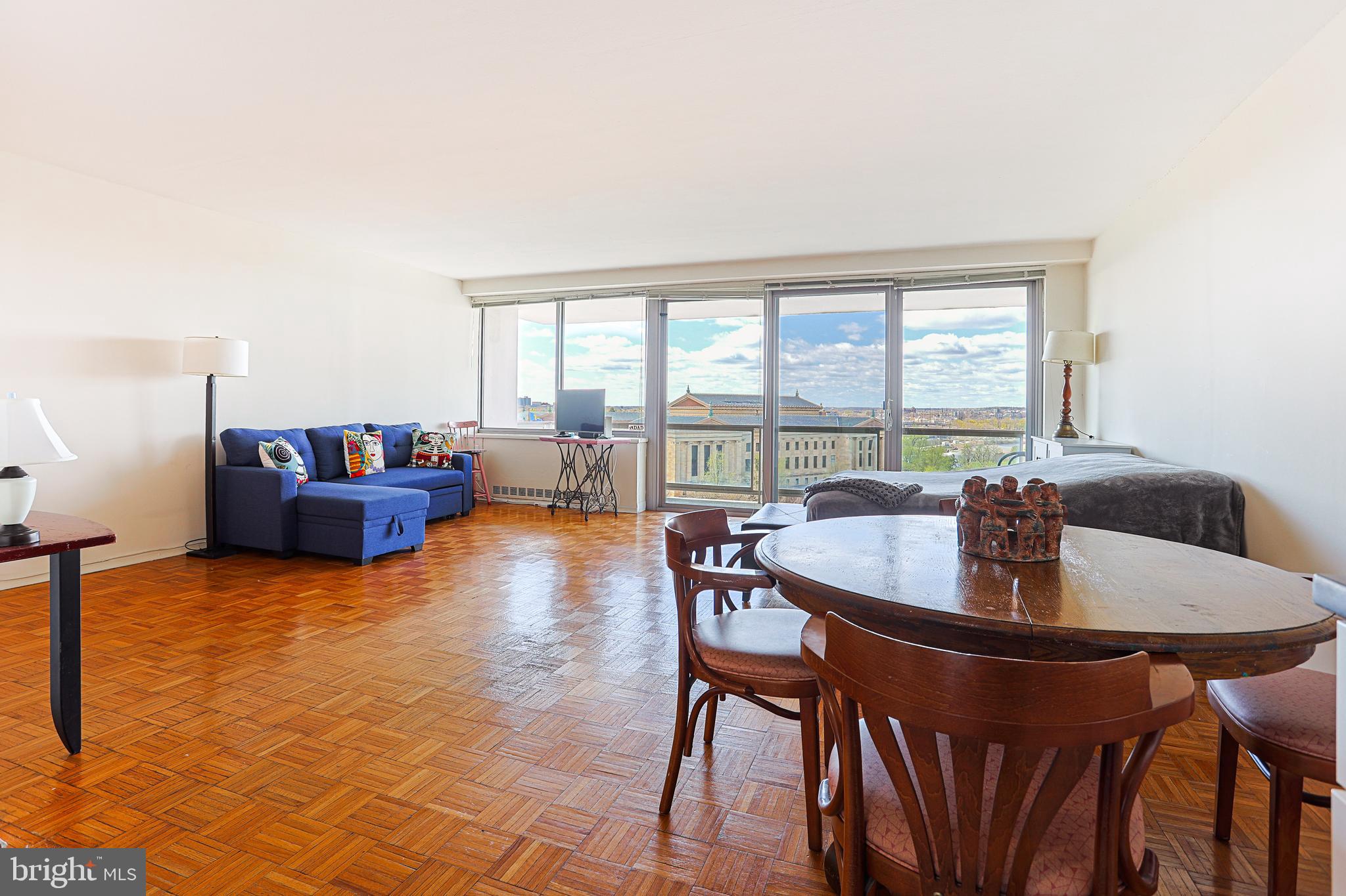 FAIRMOUNT - Residential