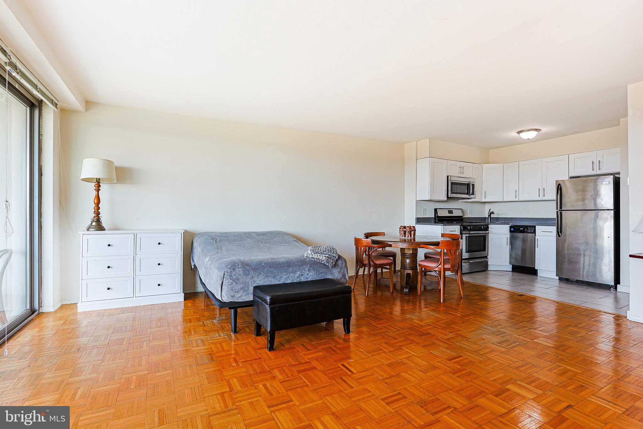 FAIRMOUNT - Residential