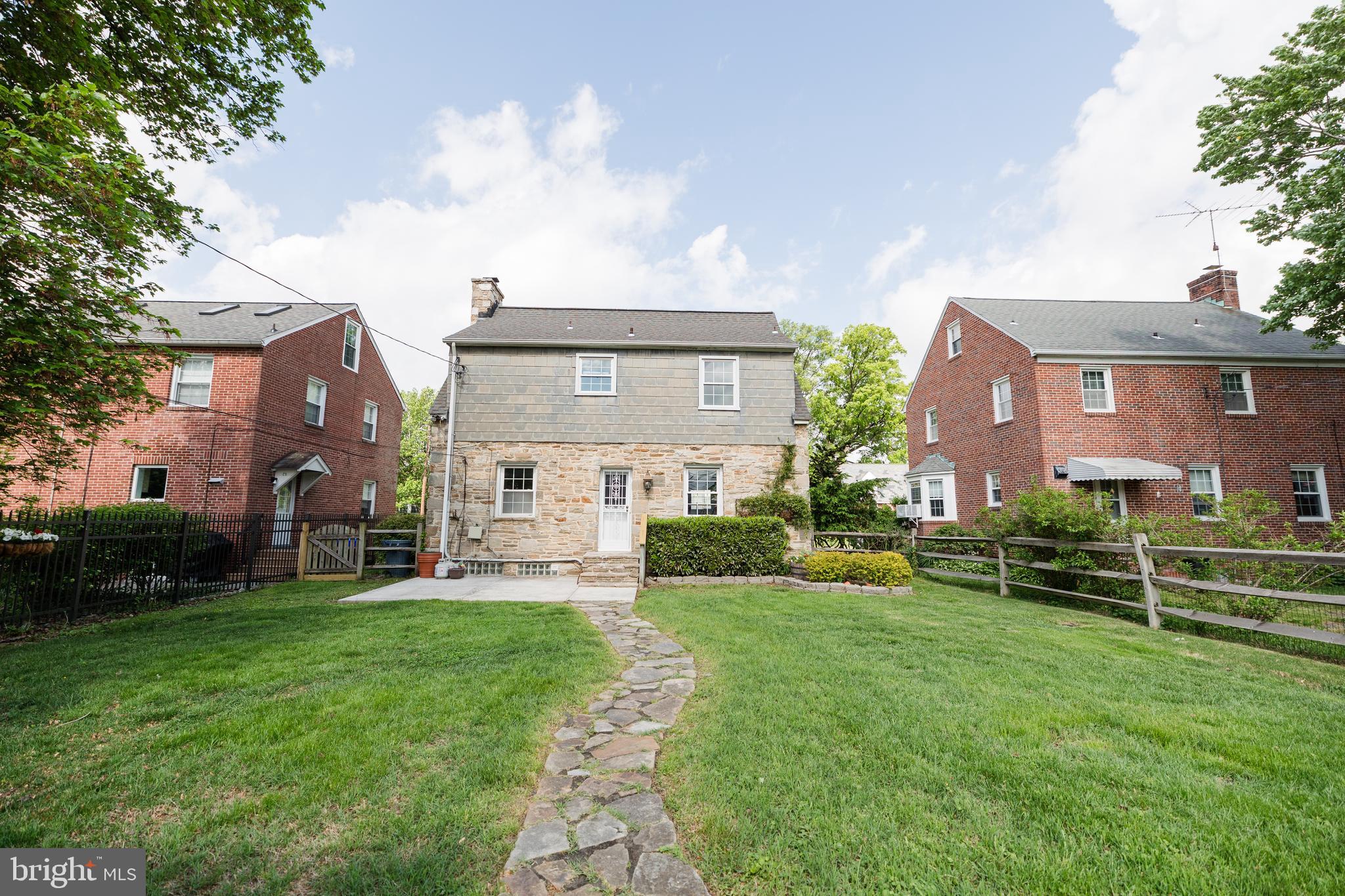 VILLA CRESTA - Residential