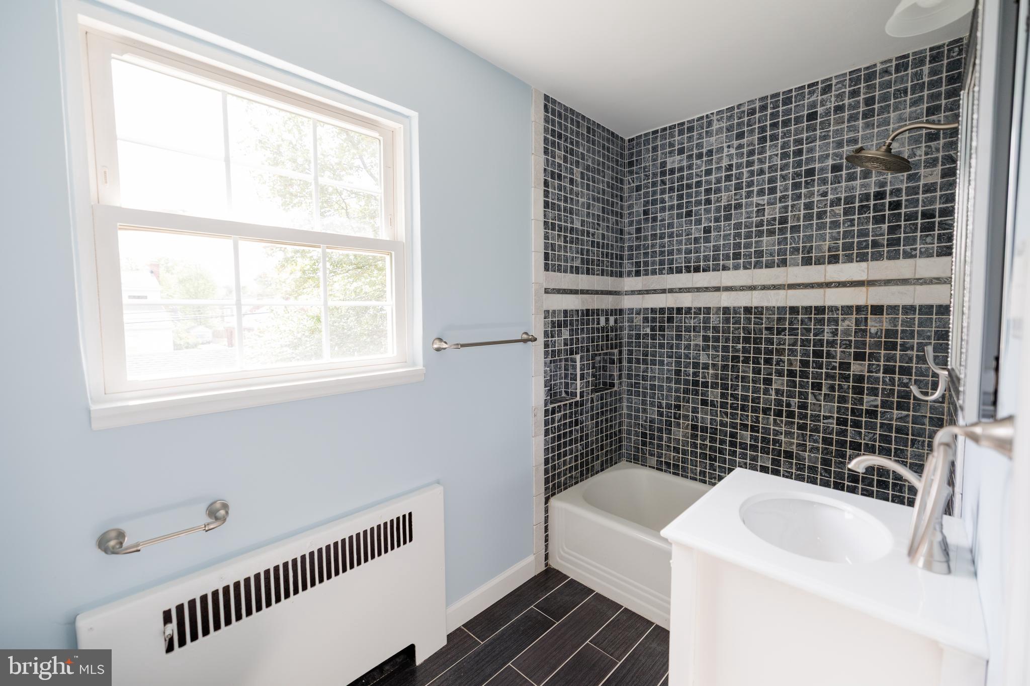 VILLA CRESTA - Residential