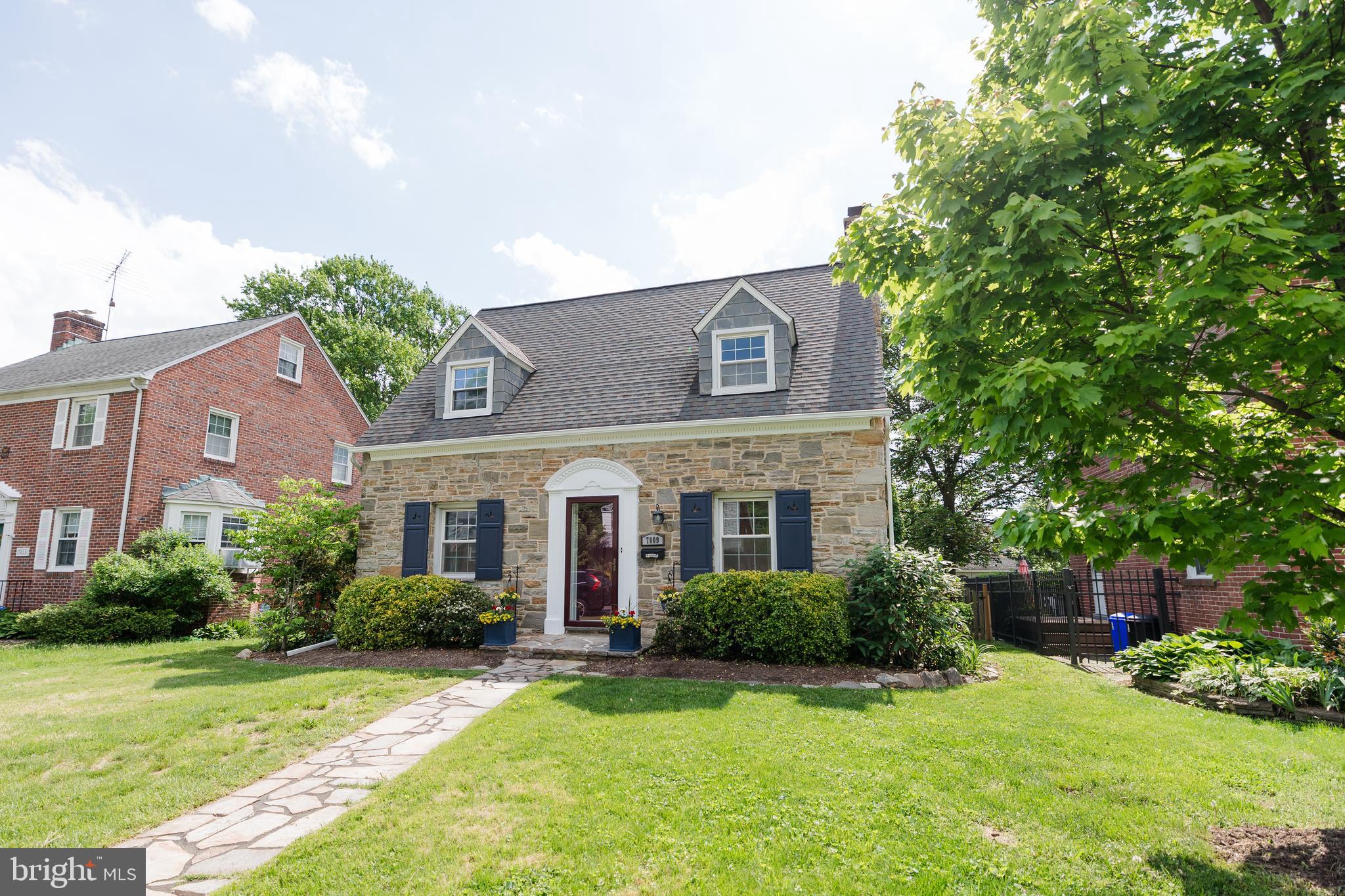 VILLA CRESTA - Residential