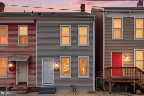Photo of 715 E Clarke Avenue, YORK, PA 17403 (MLS # PAYK2109204)