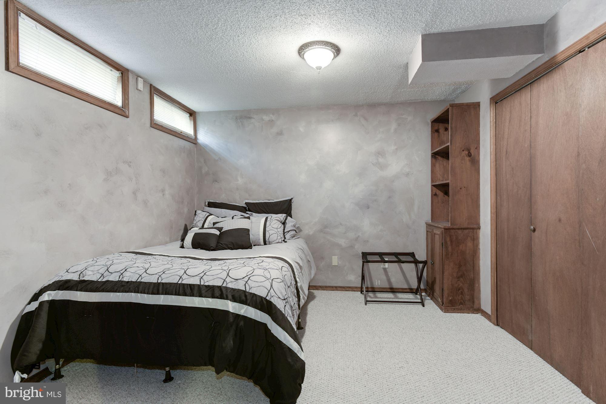 OAKENSHAW - Residential