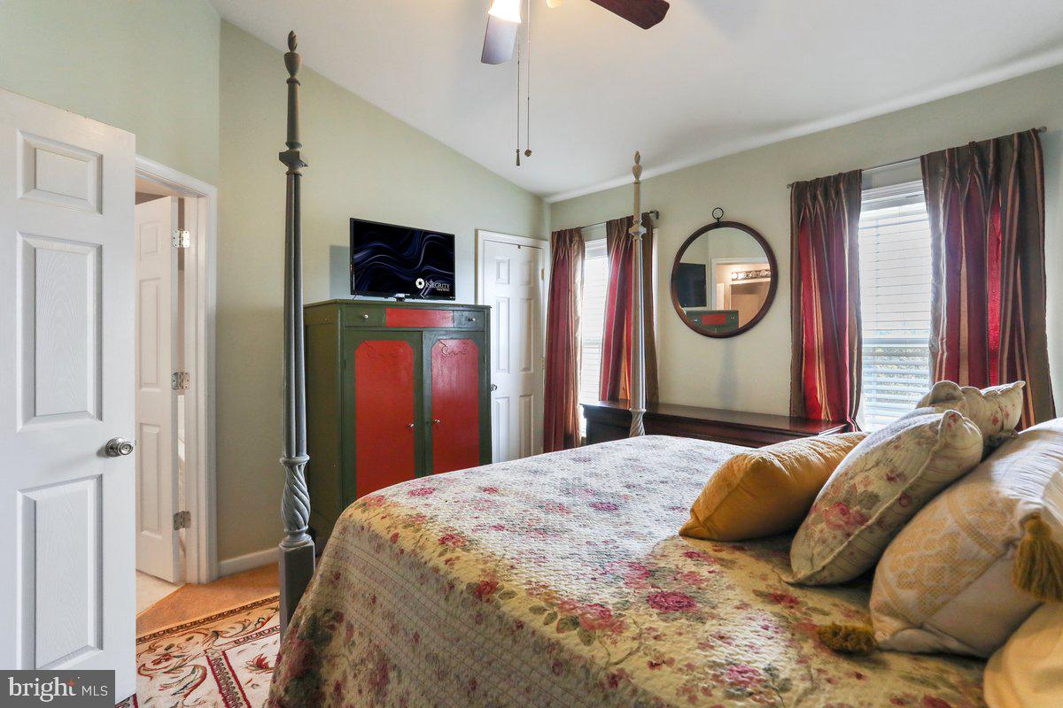 GREEN MEADOWS - Residential