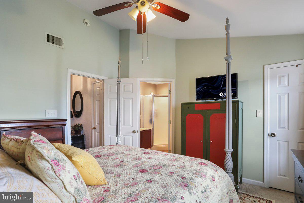 GREEN MEADOWS - Residential