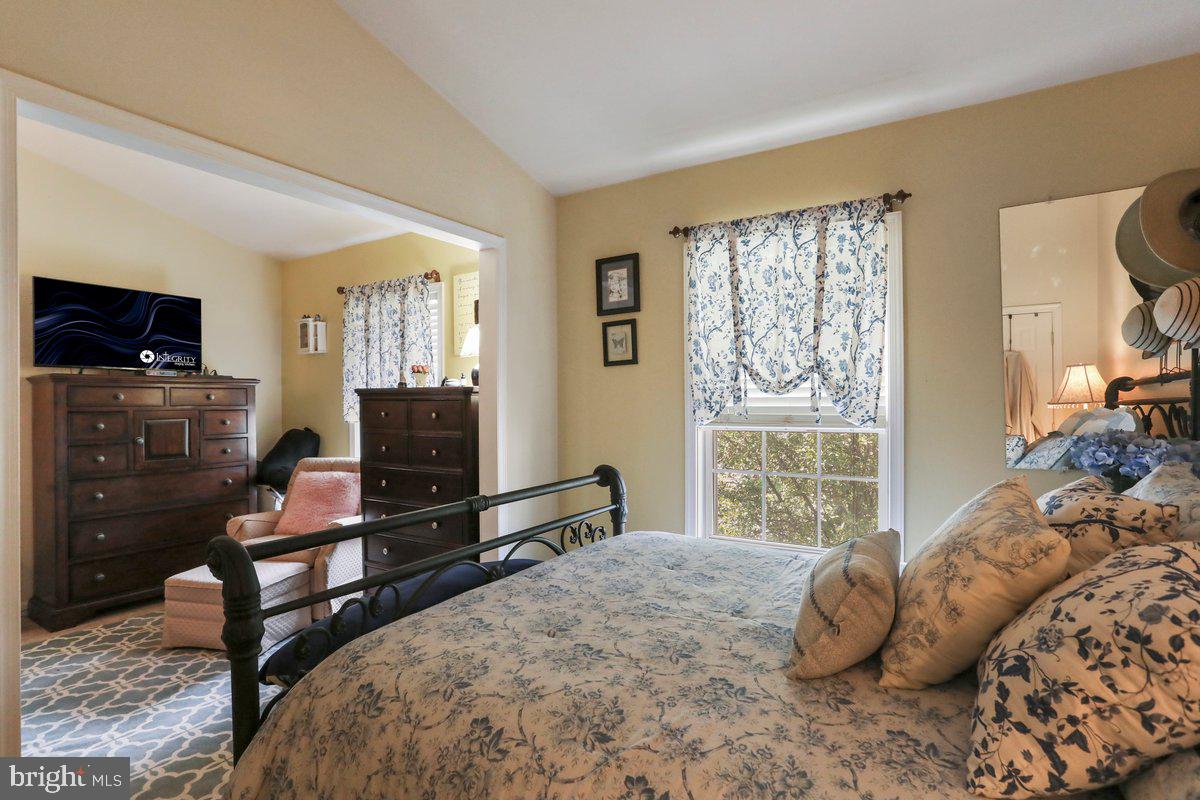 GREEN MEADOWS - Residential