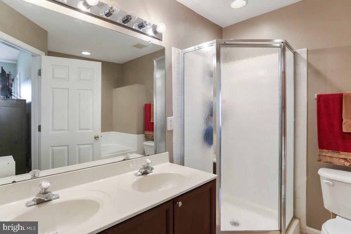 GREEN MEADOWS - Residential