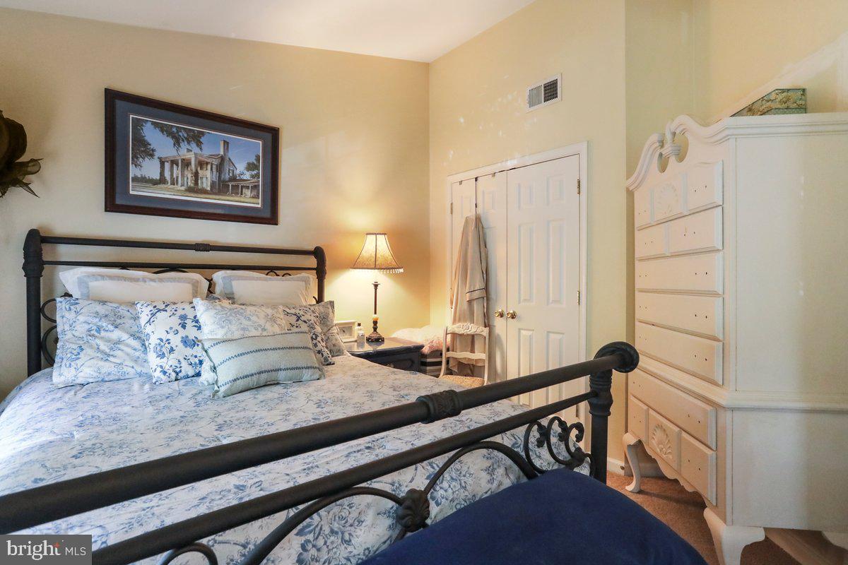 GREEN MEADOWS - Residential