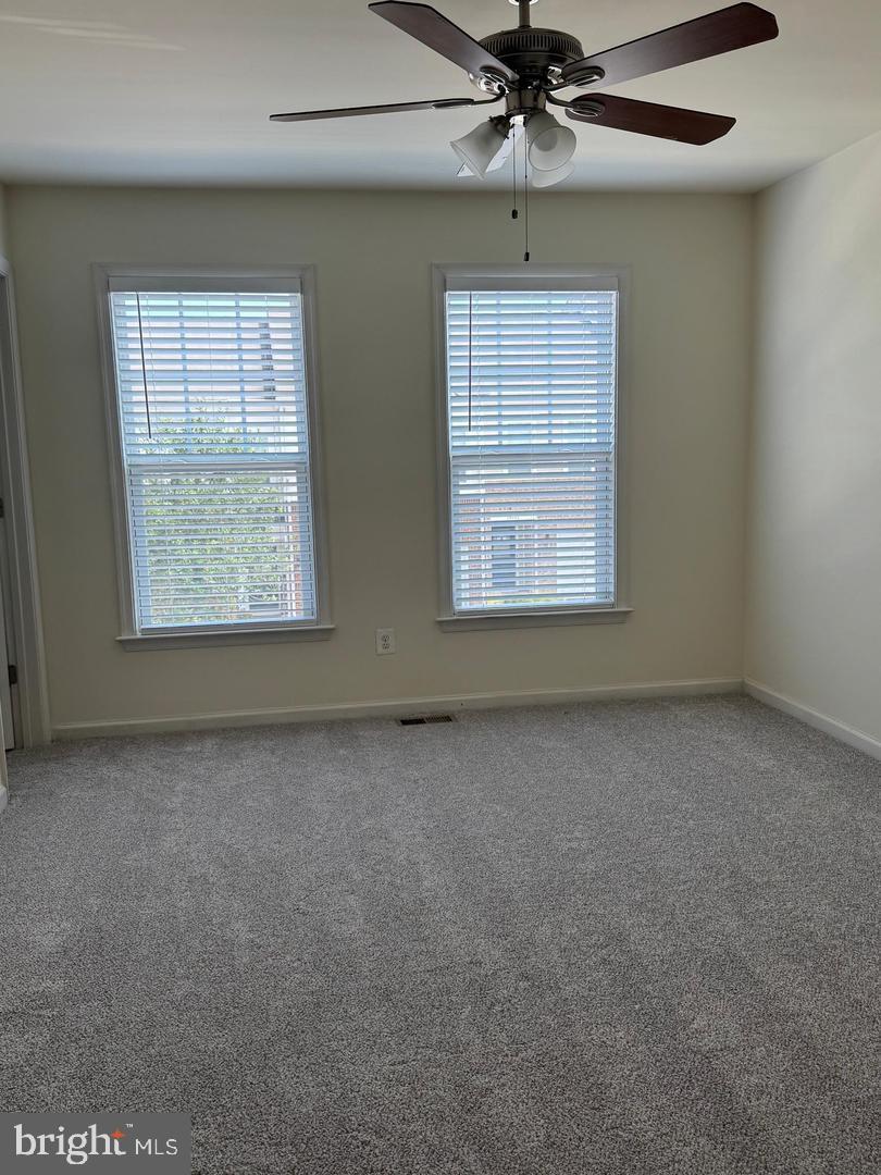 STONE RIDGE LANDBAY 5R - Residential