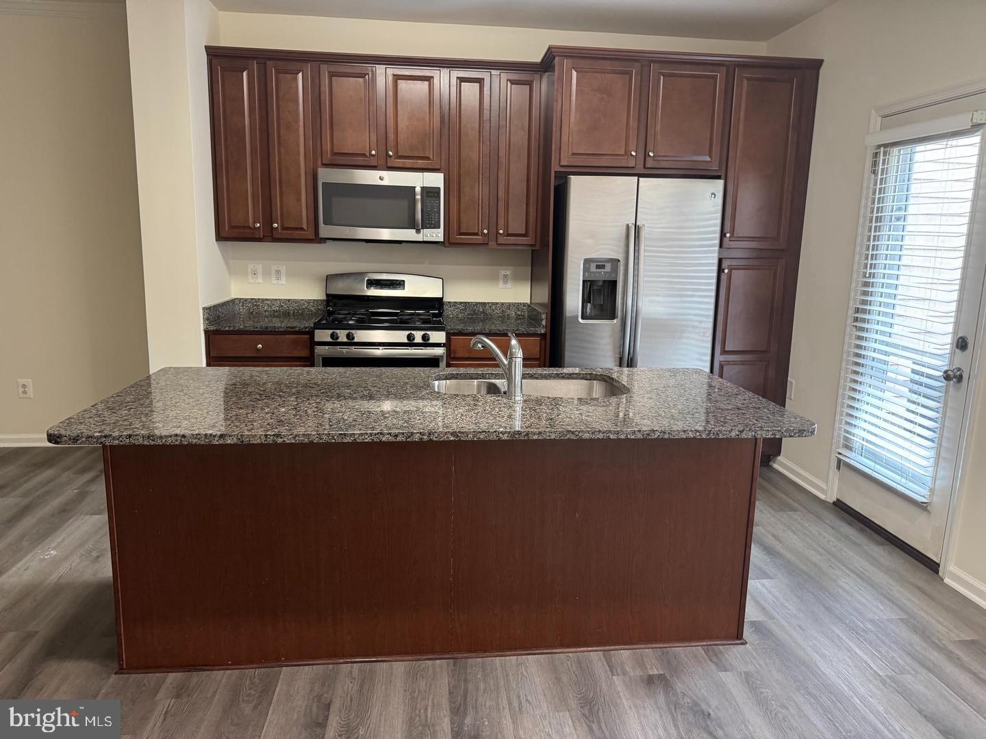 24641 GREYSTEEL SQUARE