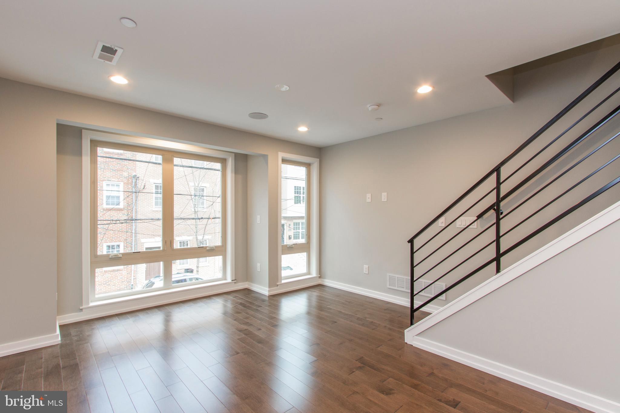 GRADUATE HOSPITAL - Residential Lease