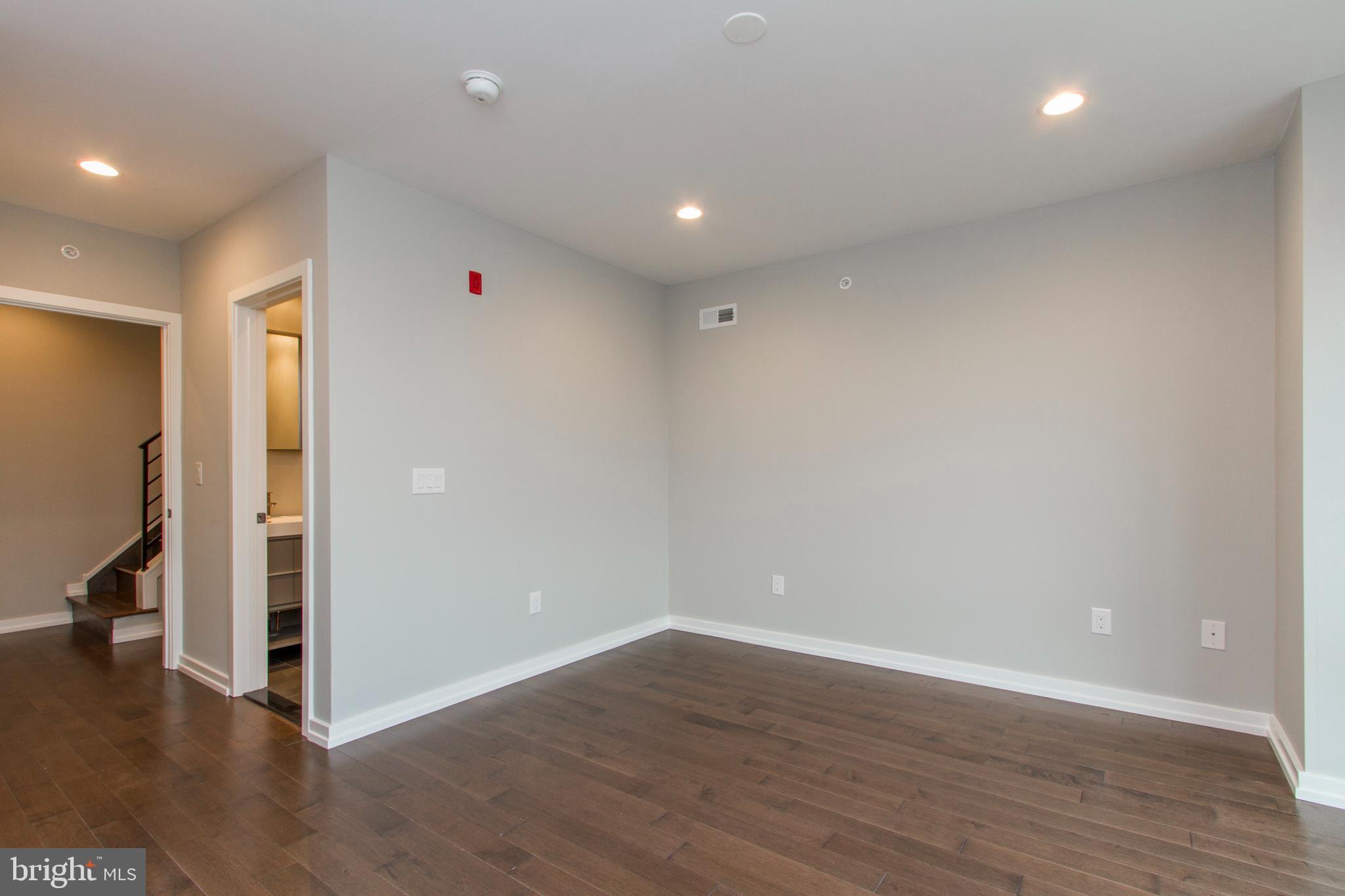 GRADUATE HOSPITAL - Residential Lease