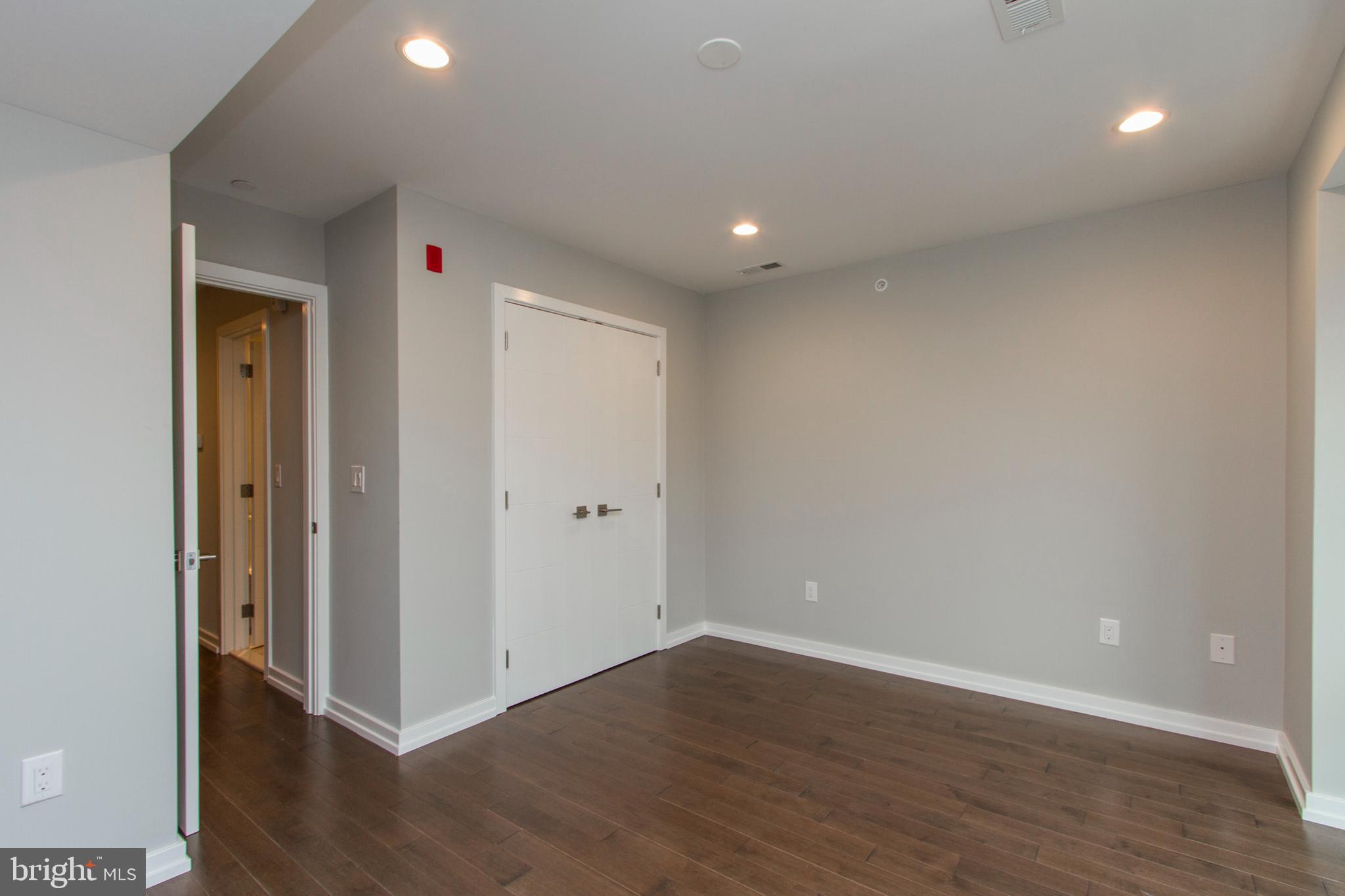 GRADUATE HOSPITAL - Residential Lease