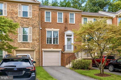 Townhouse For Rent - 4267 Fox Lake Drive<br/> Fairfax County, FAIRFAX, VA 22033