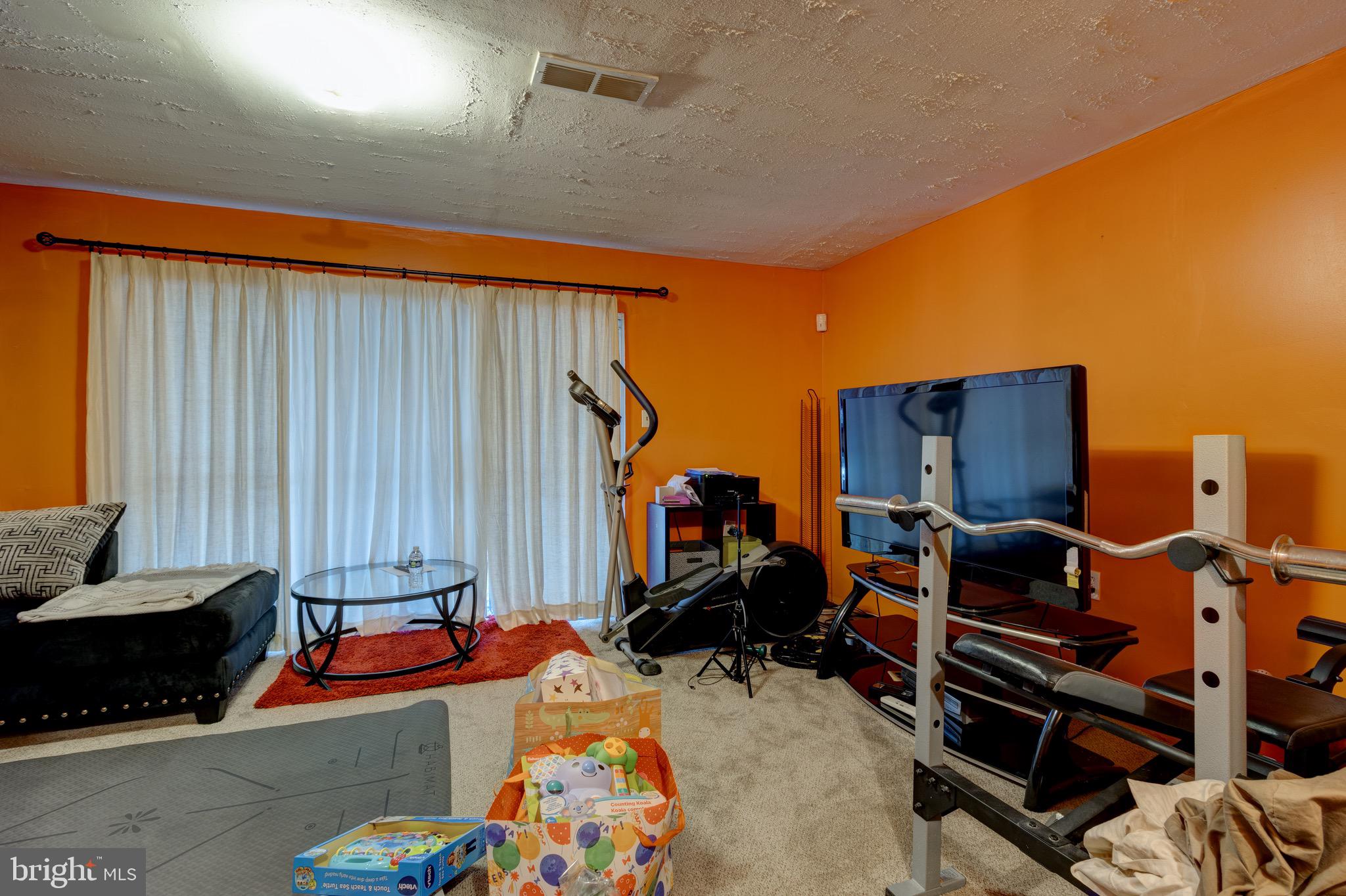 NEWPORT TOWNE PLAT TWO - Residential