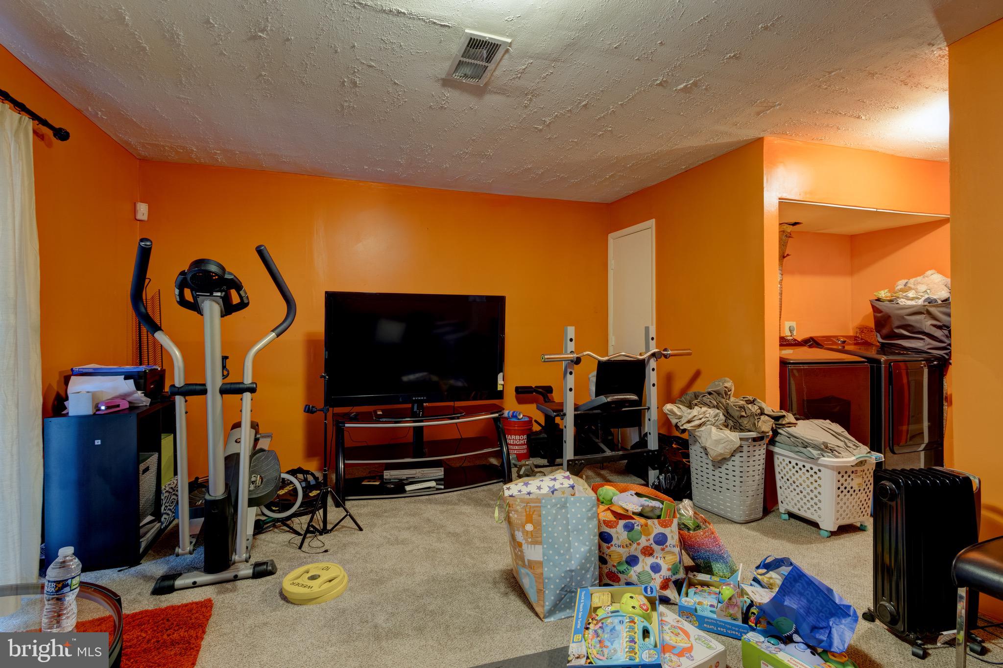 NEWPORT TOWNE PLAT TWO - Residential