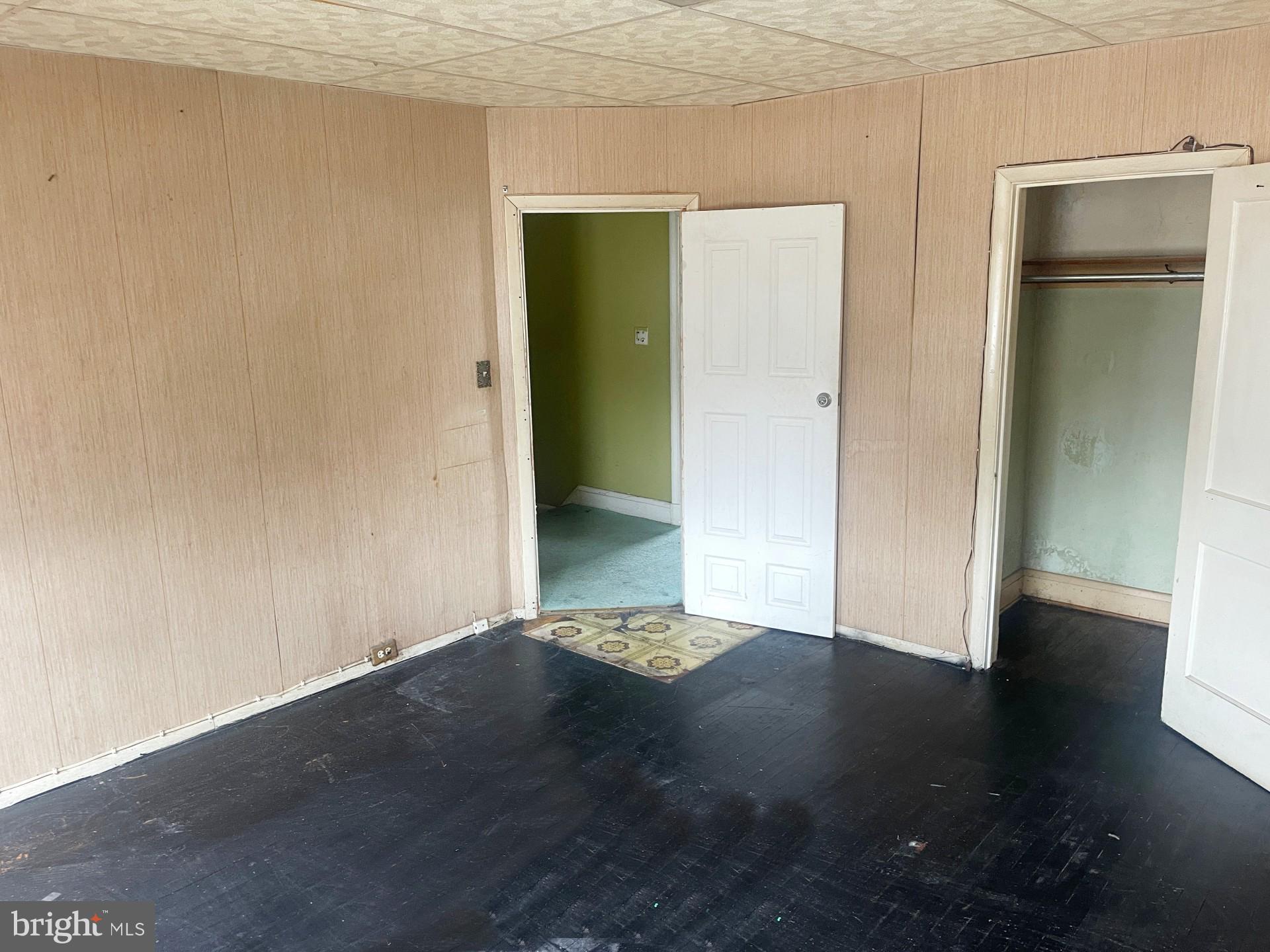 WOODMERE - Residential