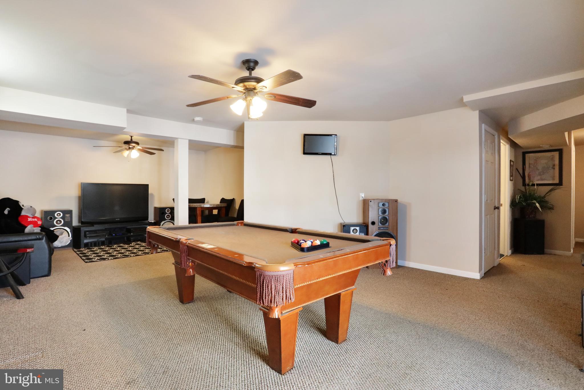 SPRUCE HILL ESTATES - Residential