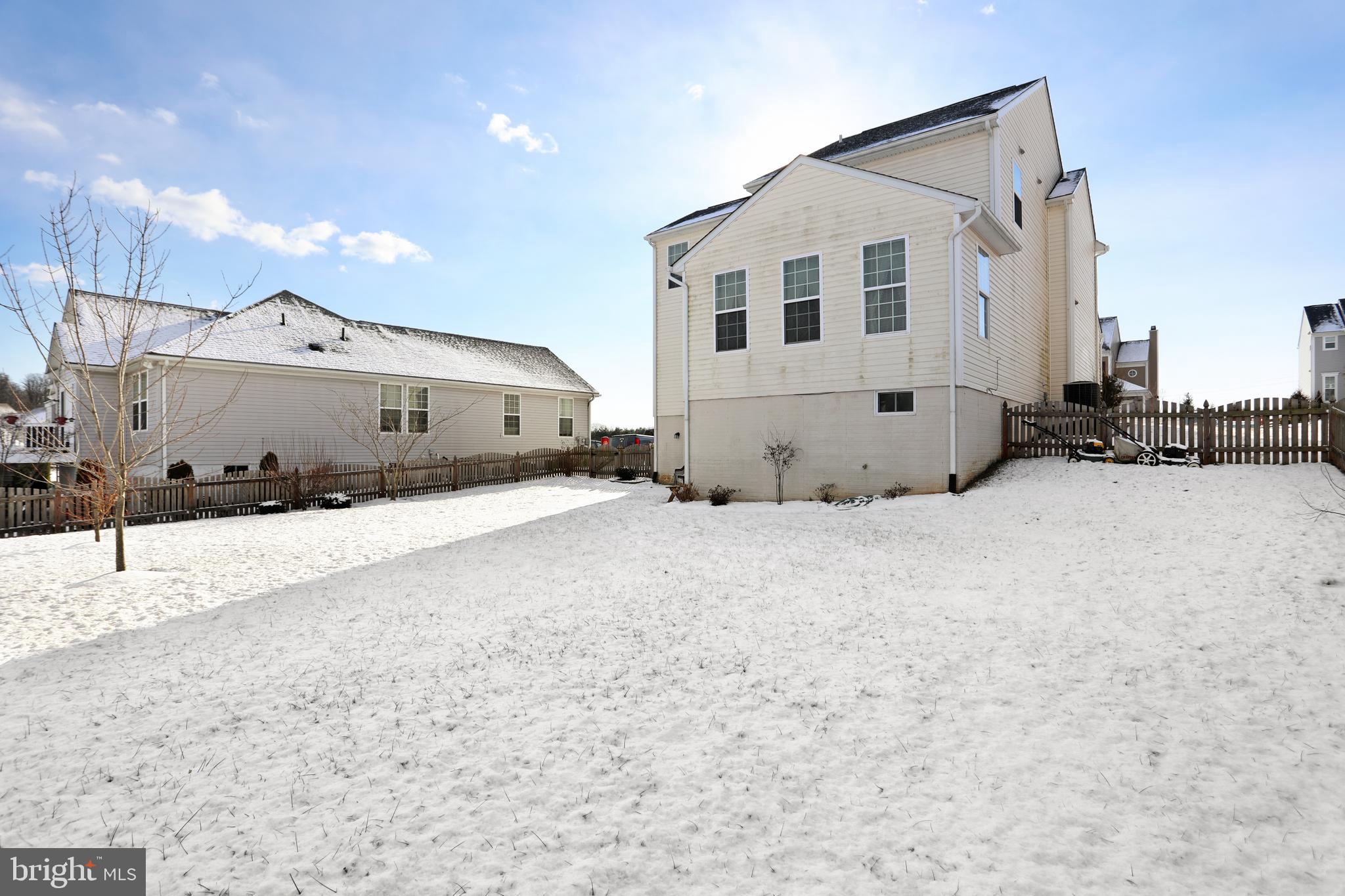 SPRUCE HILL ESTATES - Residential