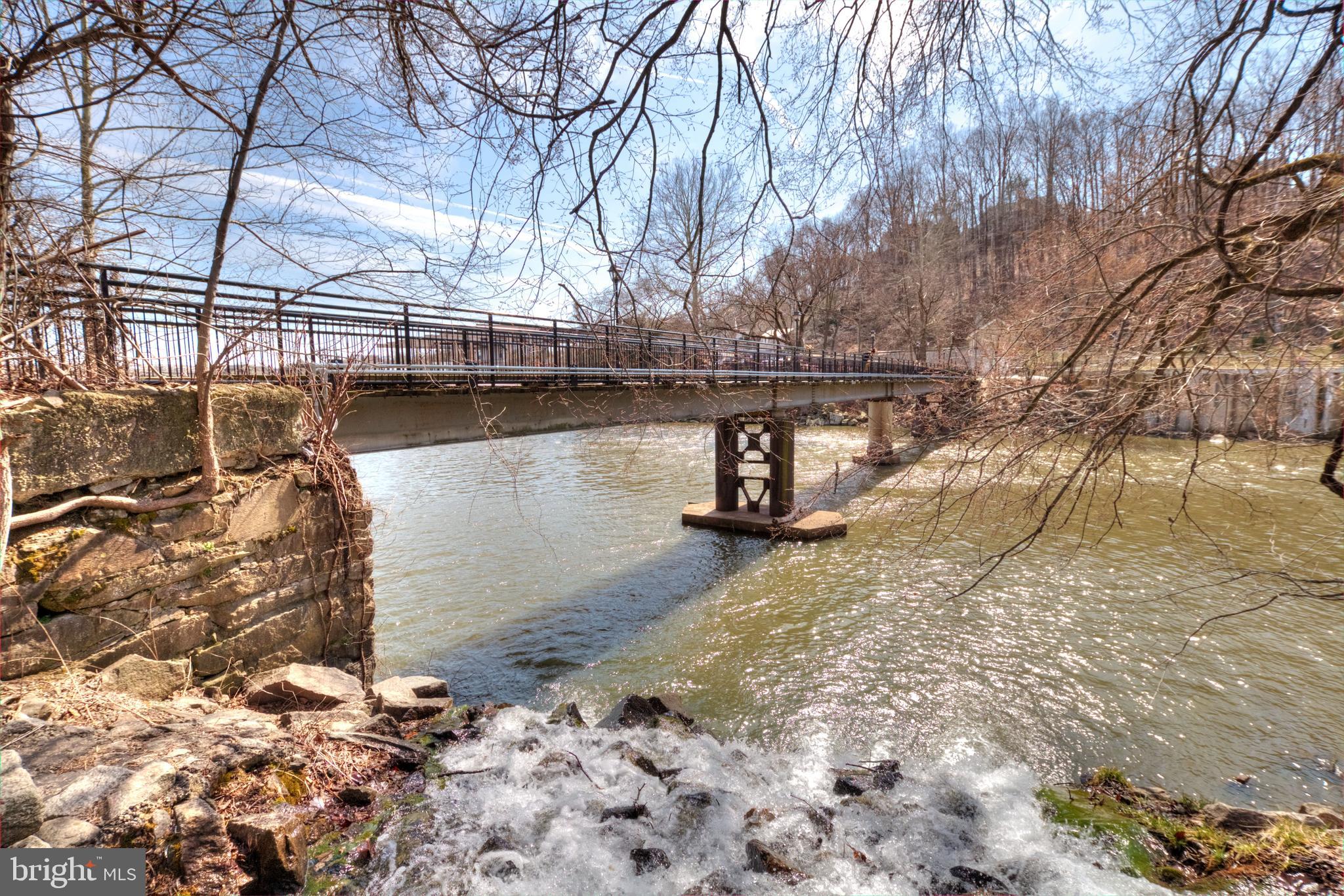 OCCOQUAN RIDGE CONDO - Residential