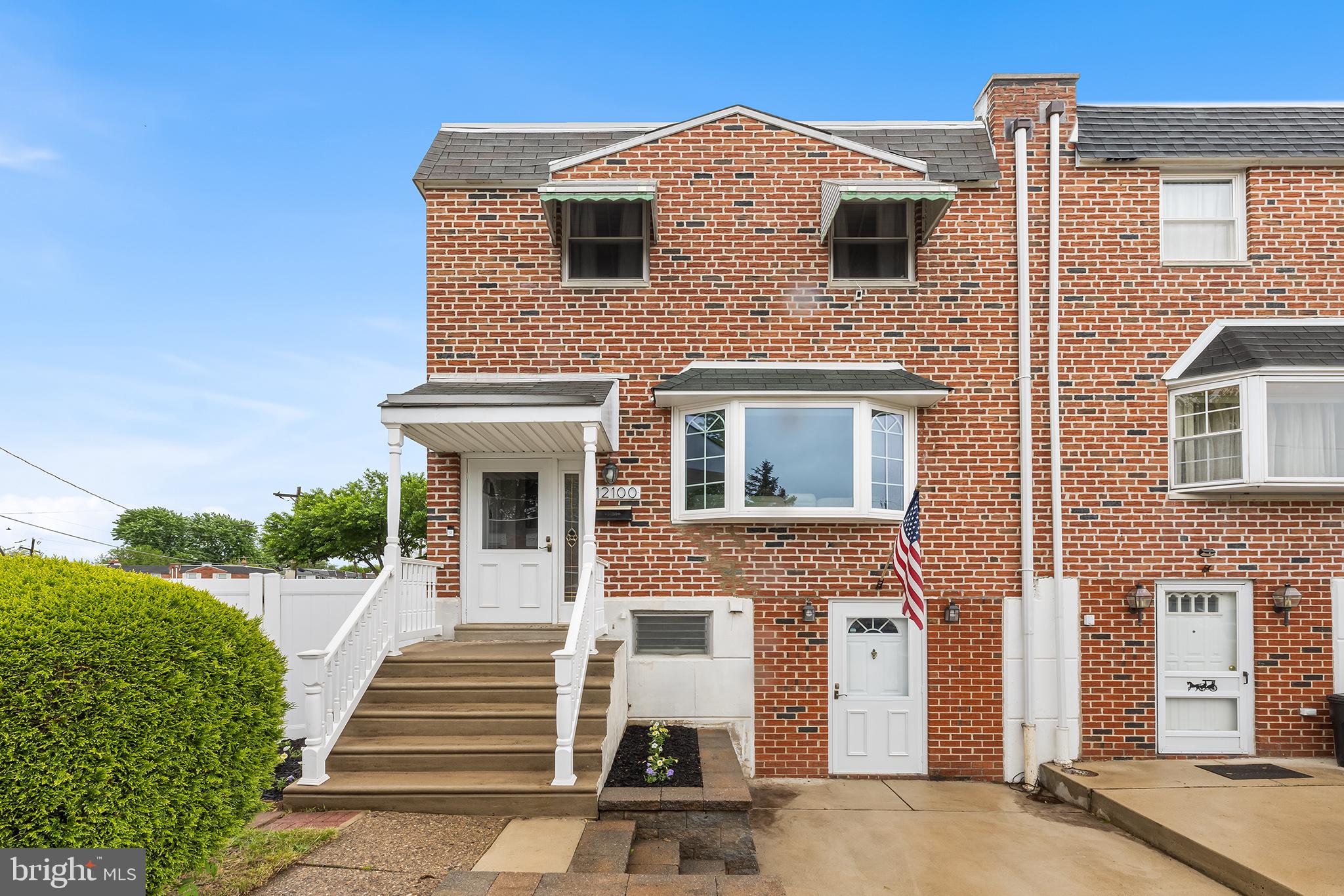 Multiple offers received *BEST AND FINAL offers due by Monday May 12th at 5pm*
Welcome to this beautifully maintained end-of-row home in the desirable Parkwood neighborhood! Enter inside to an open-concept main level featuring hardwood floors that flow through the spacious living room, highlighted by a large front bay window that fills the space with natural light. The formal dining room seamlessly connects to the kitchen, which boasts brand-new flooring, added cabinetry for extra storage, and room for a table—perfect for casual meals or morning coffee. Upstairs, you'll find three generously sized bedrooms, including a primary suite with ample closet space. The fully renovated hall bathroom is a standout with stunning geometric tile and modern finishes. The finished walk-out basement adds even more living space with a large family room featuring new flooring and direct access to the covered back patio and an expansive, fully vinyl-fenced backyard—ideal for entertaining, play, or pets. The current owner has thoughtfully cleared all hedges and perimeter trees, maximizing usable outdoor space. This level also includes a convenient laundry area, a half bath with new flooring, and access to the private driveway. With thoughtful updates throughout and a prime location, this home is ready for you to move right in and enjoy!