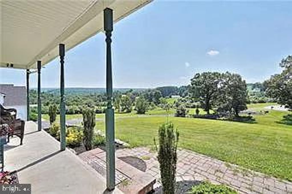 Photo of 311 Stacia Way, SAYLORSBURG, PA 18353 (MLS # PAMR2005862)