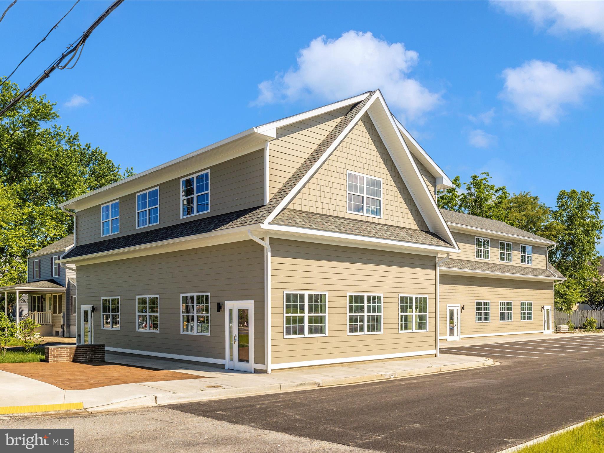 Professional Business and Retail suites right off 355 in Urbana. Great signage right on 355. Backs to the Villages of Urbana. Easy access to 270. Village Commercial Zoning allows for a large number of uses.