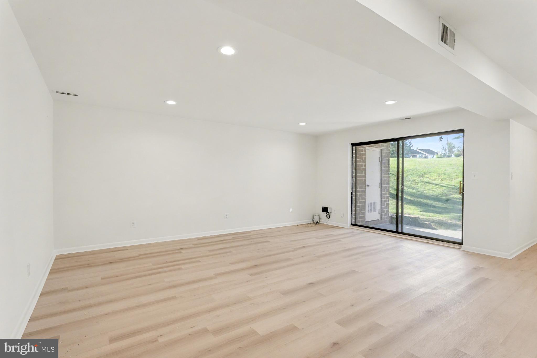 MAYS CHAPEL - Residential Lease