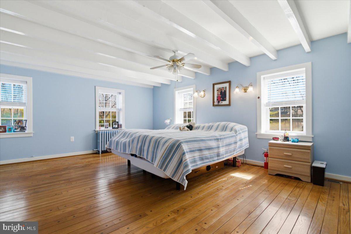 SCHWENKSVILLE - Residential