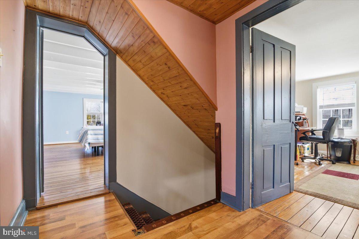 SCHWENKSVILLE - Residential