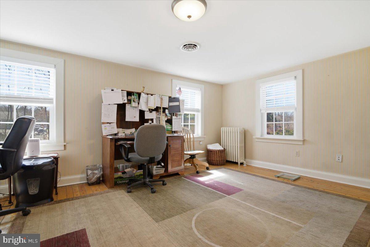 SCHWENKSVILLE - Residential