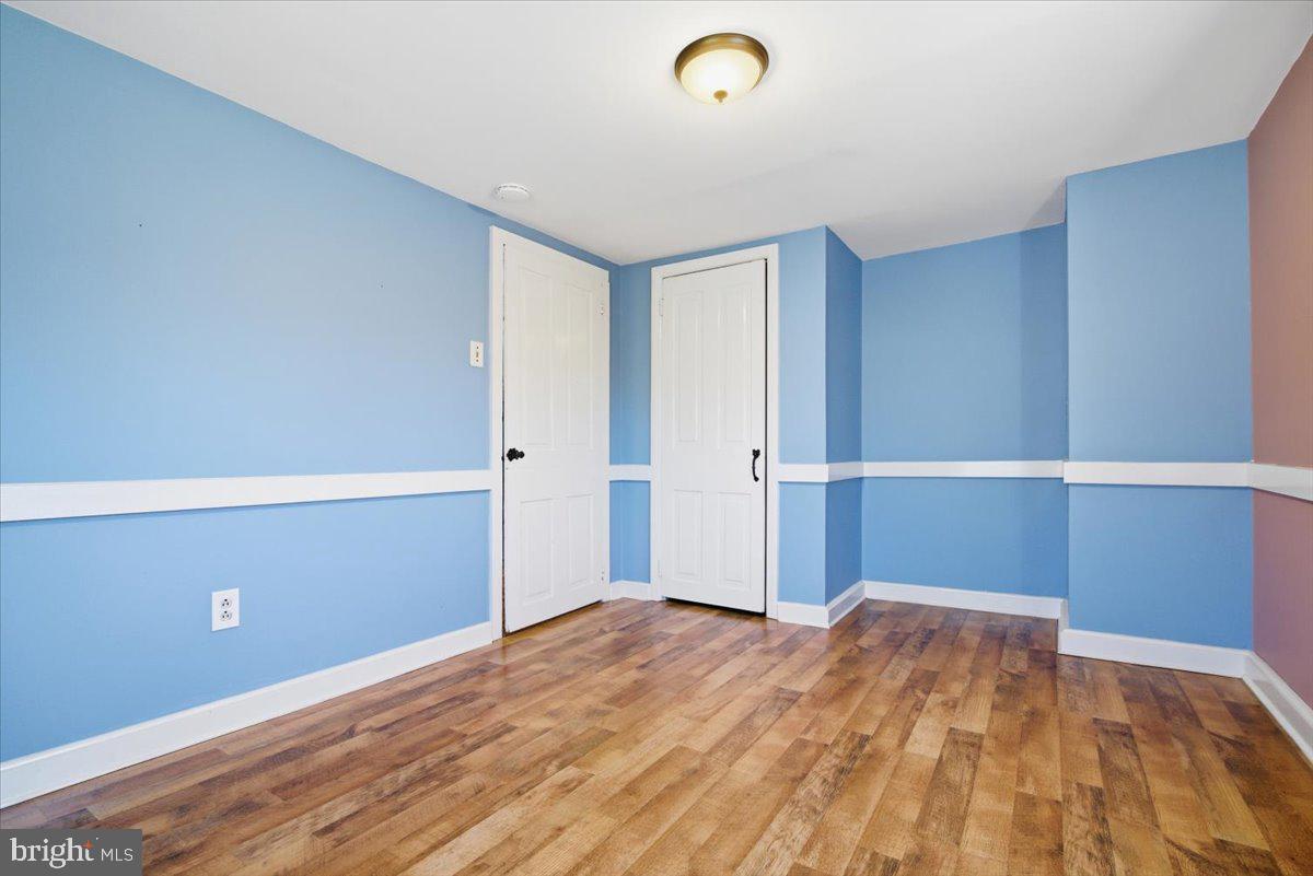 SCHWENKSVILLE - Residential