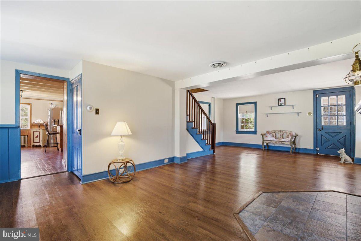 SCHWENKSVILLE - Residential