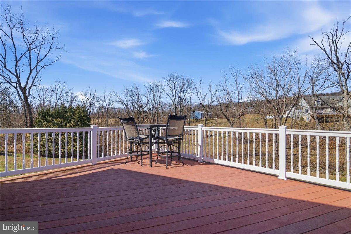 SCHWENKSVILLE - Residential