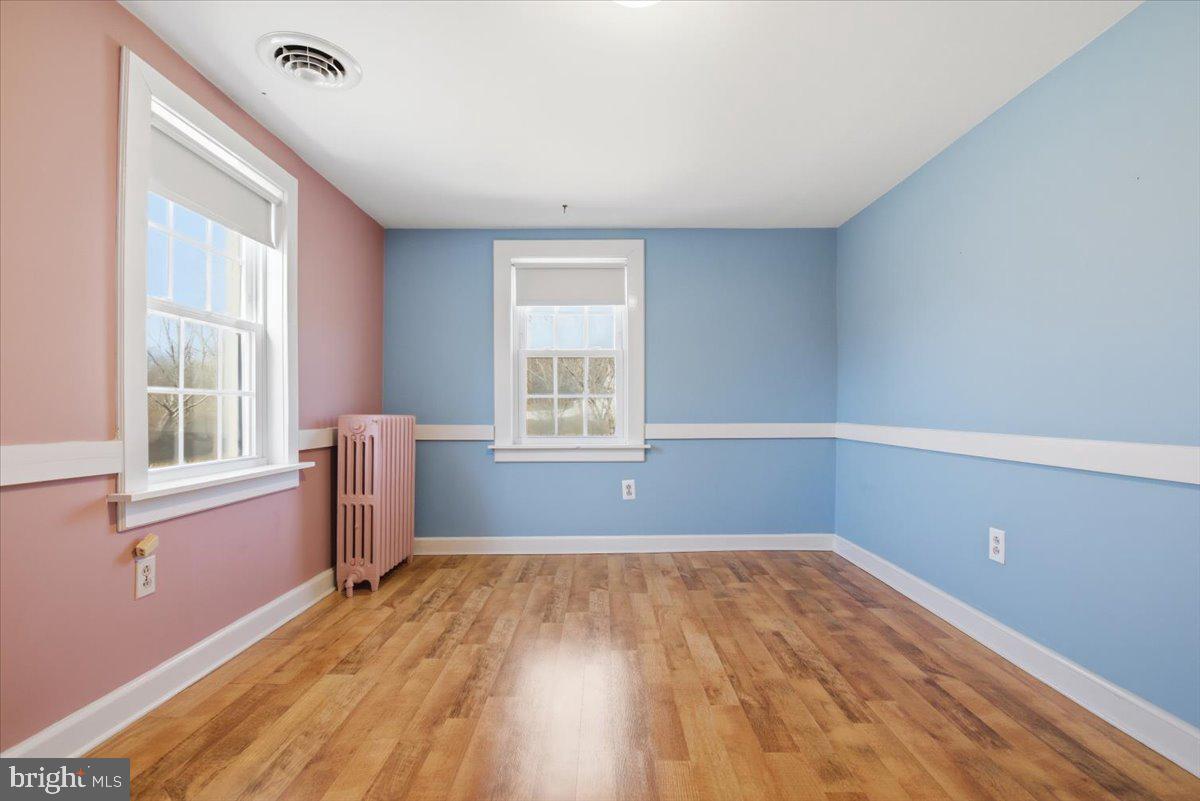 SCHWENKSVILLE - Residential