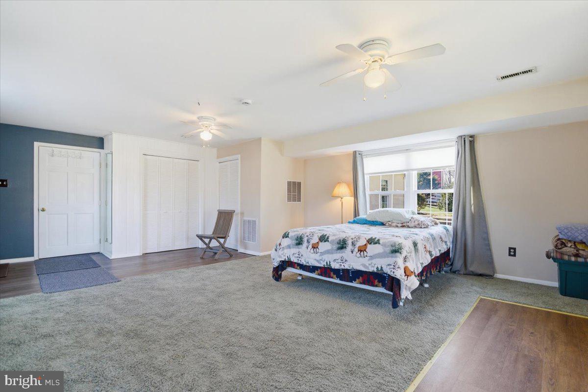 SCHWENKSVILLE - Residential