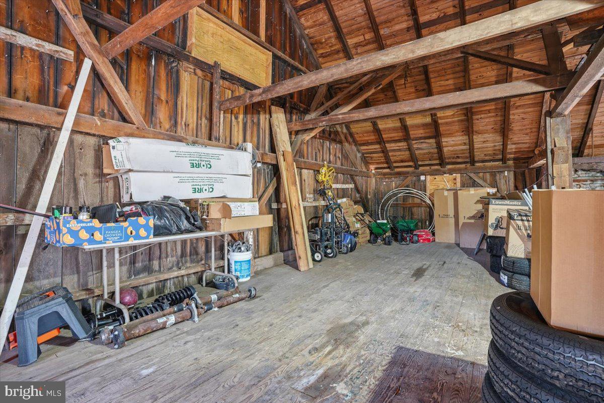 SCHWENKSVILLE - Residential