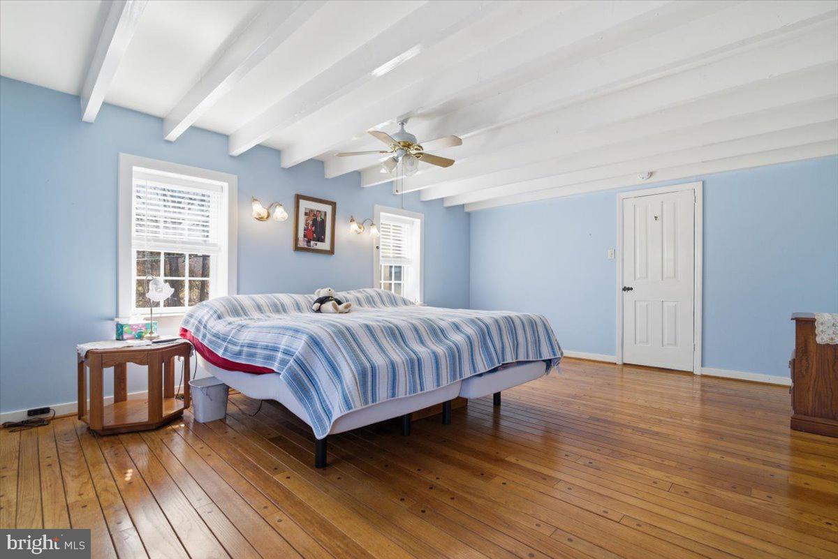 SCHWENKSVILLE - Residential