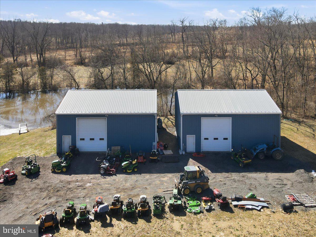 SCHWENKSVILLE - Residential