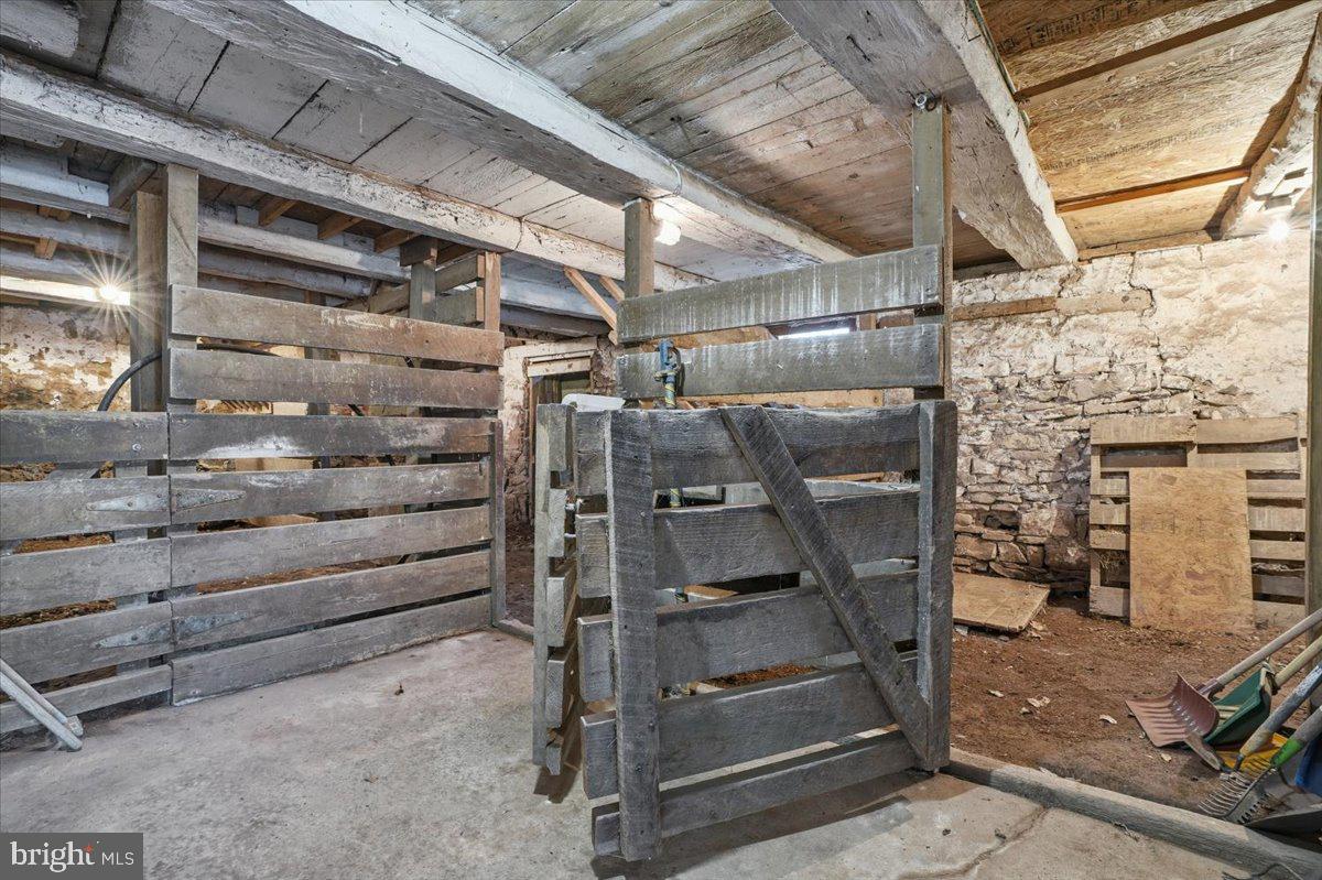 SCHWENKSVILLE - Residential