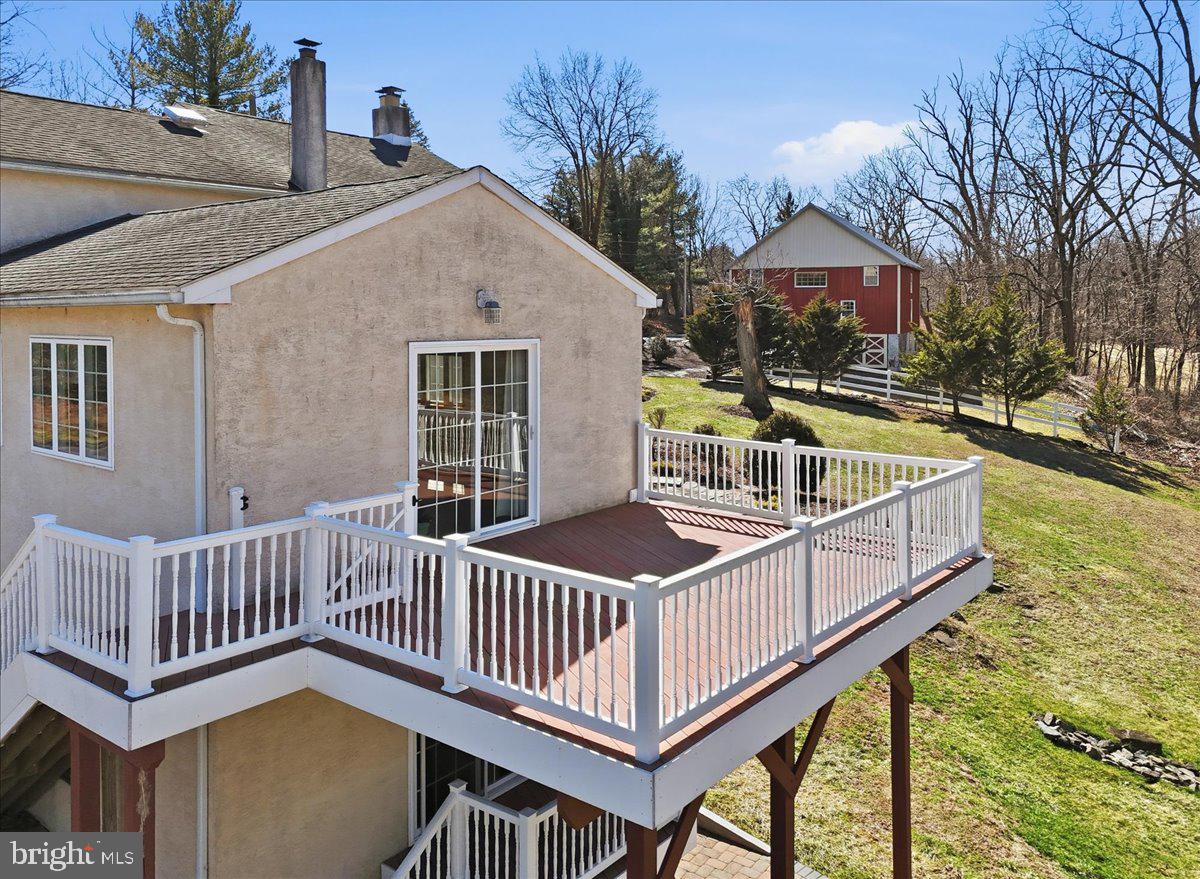 SCHWENKSVILLE - Residential