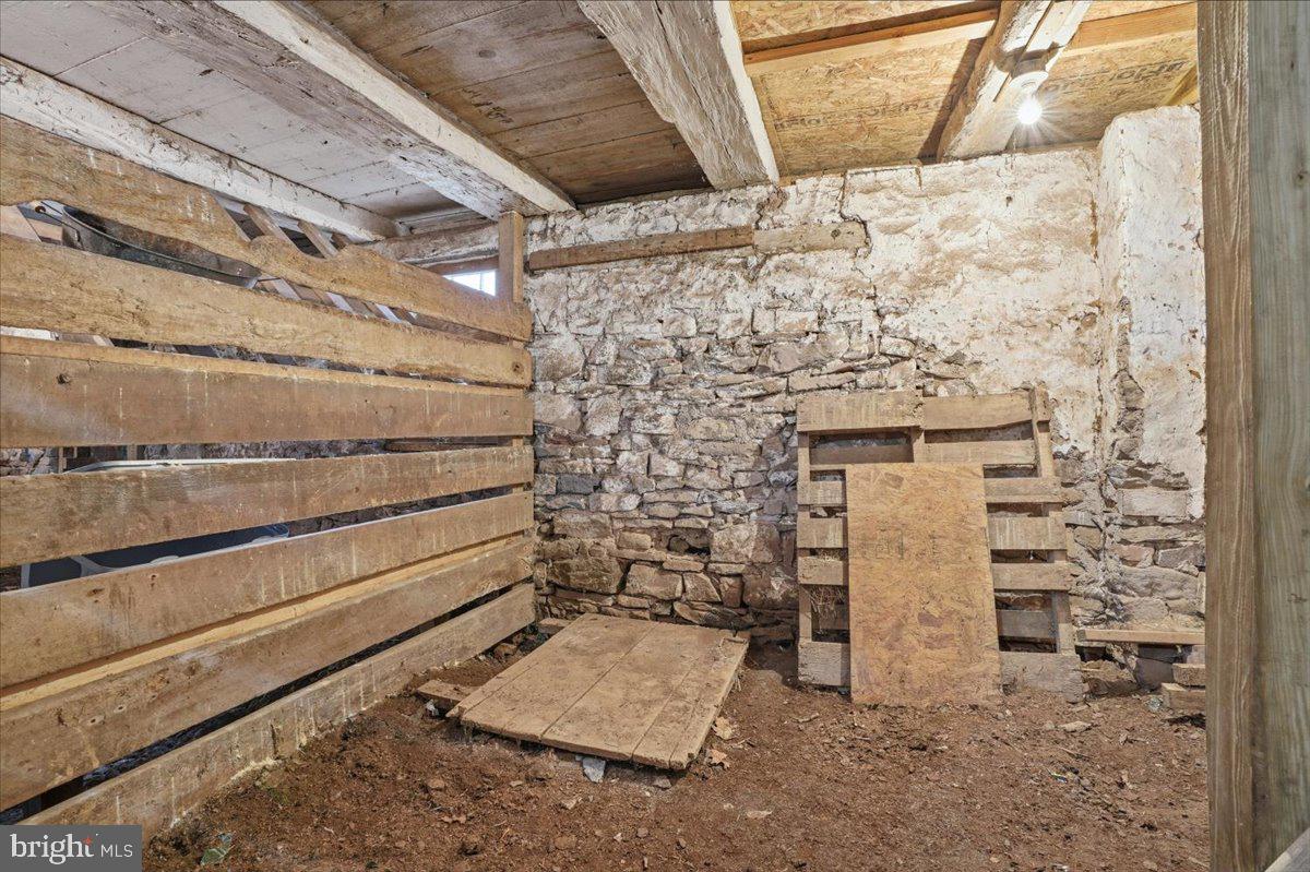 SCHWENKSVILLE - Residential